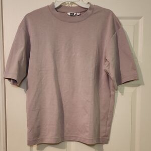 Uniqlo T-shirt